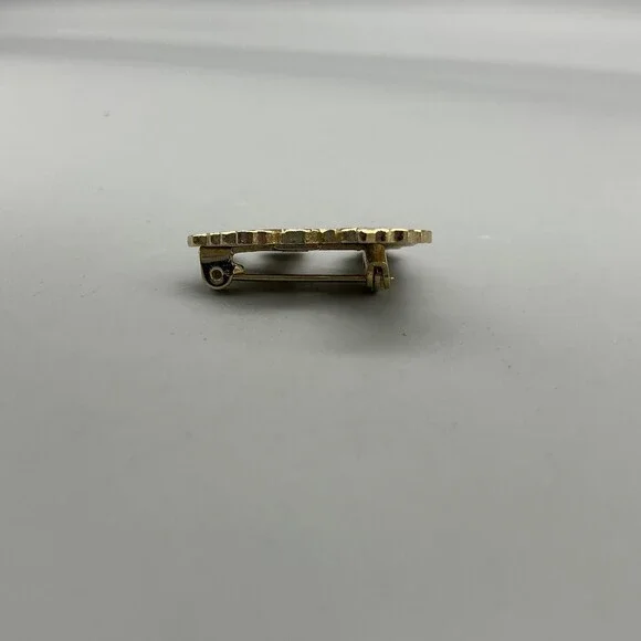 Vintage Walt Disney Productions Mickey Mouse Skiing Pin 27mm Enamel Multicolor - Picture 6 of 12